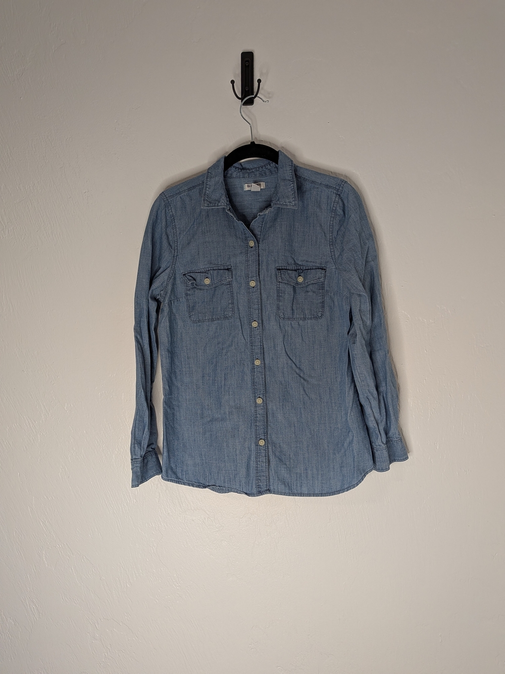 Old Navy Light Blue Chambray Button-Down Shirt